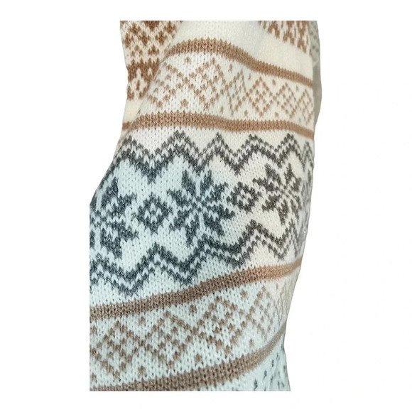 GORGEOUS WINTER SNOWFLAKE SCARF WHITE SILVER GOLD METALLIC FRINGE ONE SIZE - Picture 4 of 6